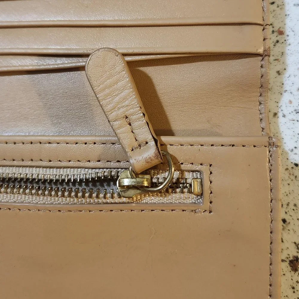 14th & Union Tan Large Bifold Wallet
